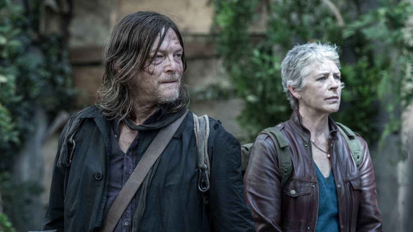 Daryl and Carol in London street - Daryl Dixon season 3 opening setup