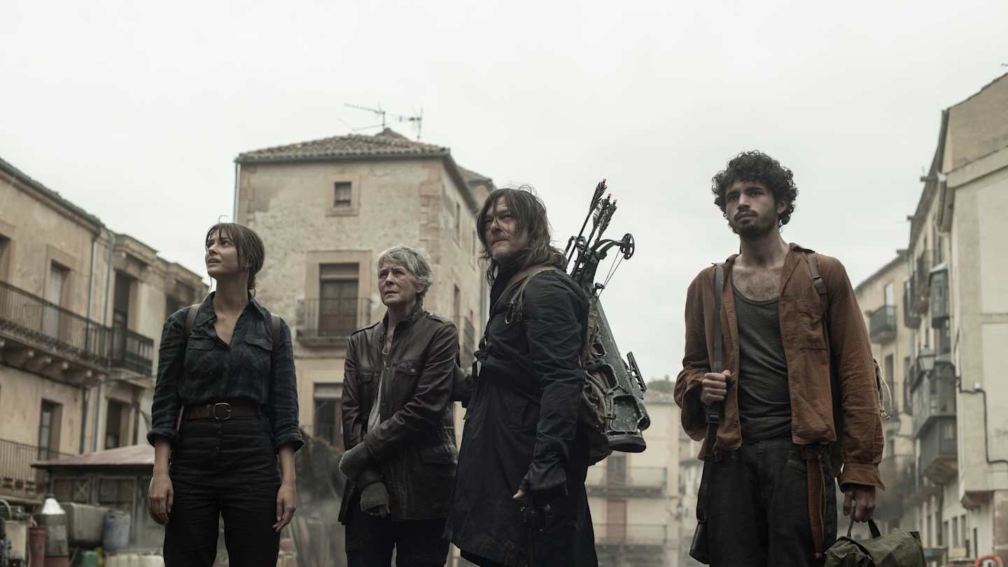 Justina, Carol, Daryl and Roberto from Daryl Dixon season 3 Episode 2